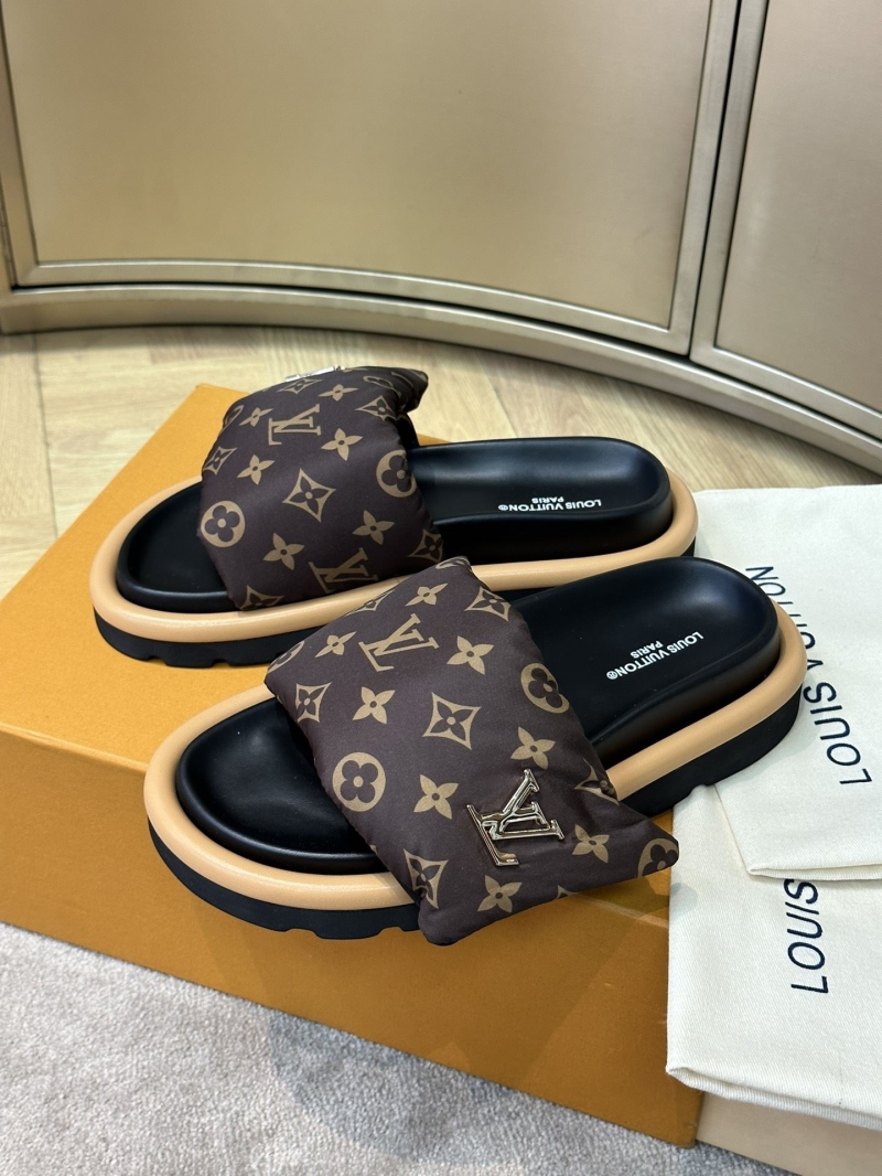 l0vis Vvtt0n slippers